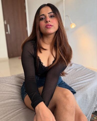Call Girls in Lemon Tree Hotel