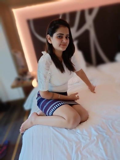 Call Girls service in Lemon Tree Hotel