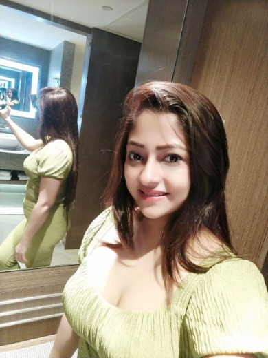 Call Girls in Lemon Tree Hotel